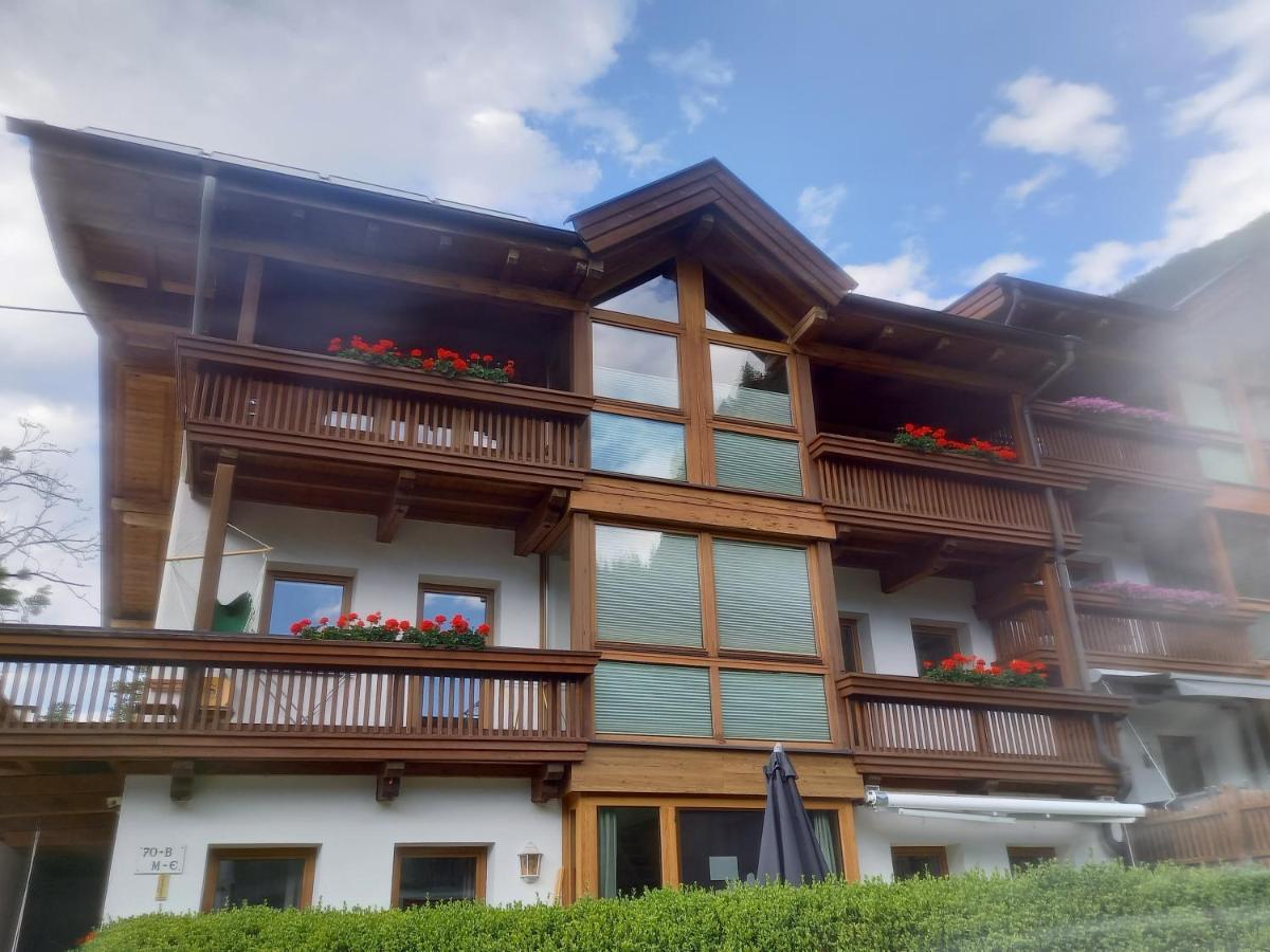 Haus Anna Lena Apartment Längenfeld Exterior foto