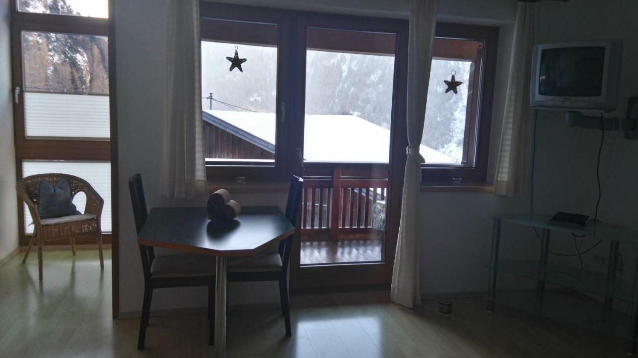 Haus Anna Lena Apartment Längenfeld Exterior foto